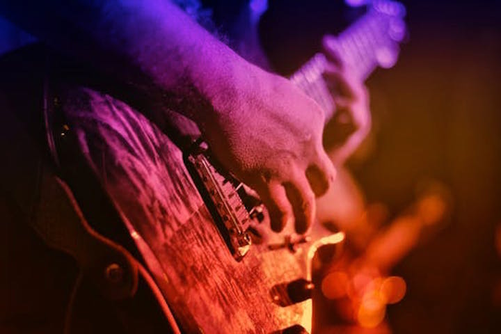 En gitarr i närbild